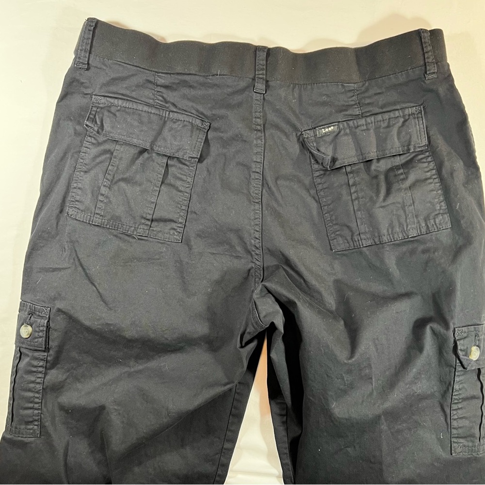 Women’s Lee Black Cropped Cargo Pants - Picture 9 of 10